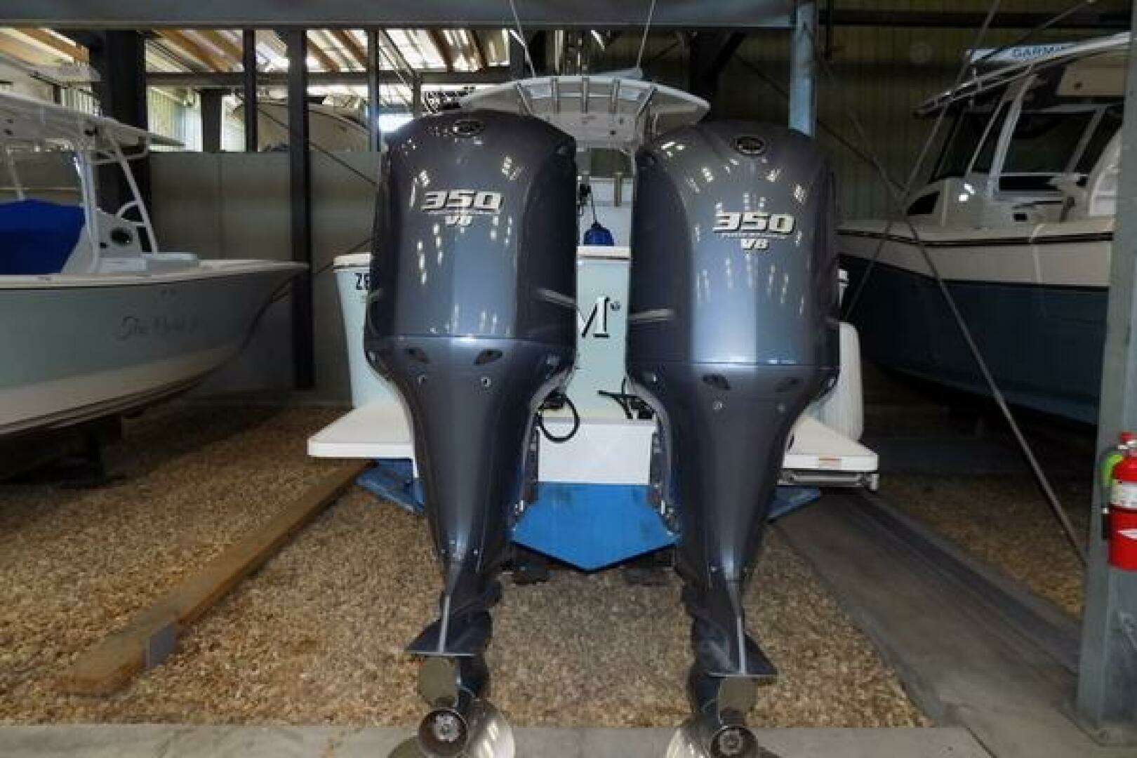 2013 Regulator 34SS - Image 29