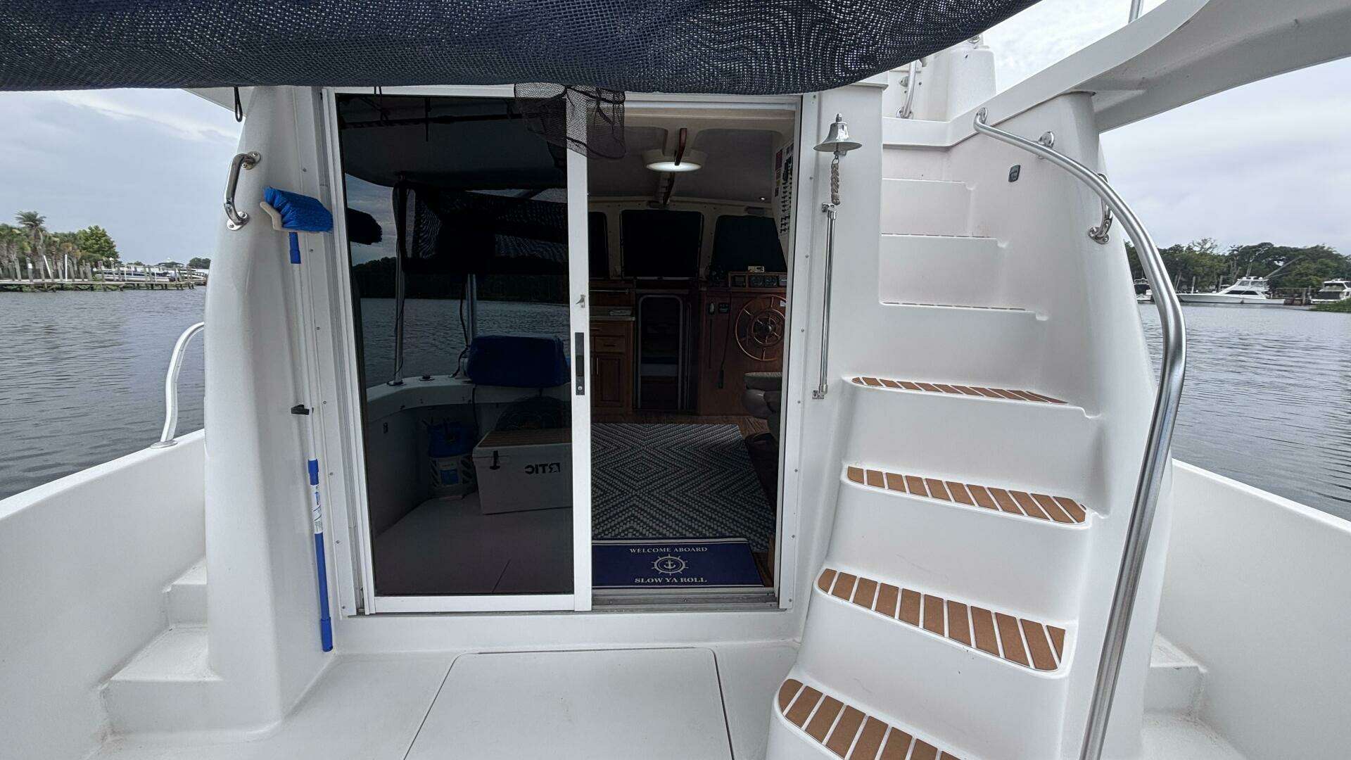 1998 Mainship 350 - Image 5