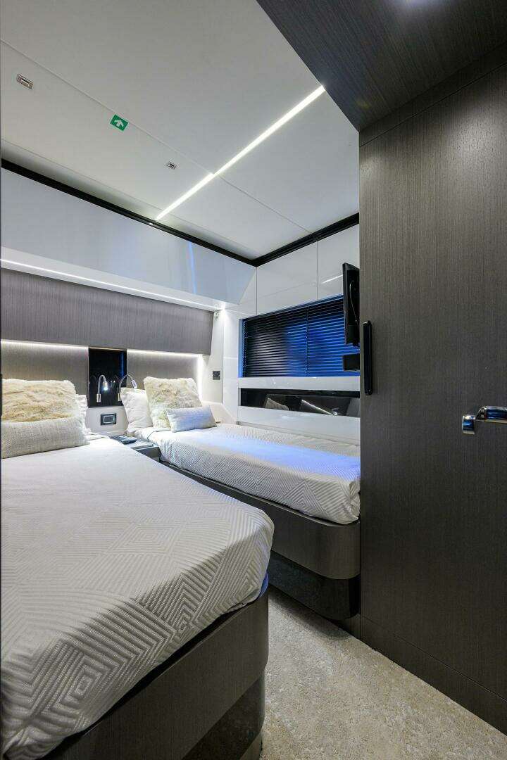 2019 Azimut S7 - Image 122