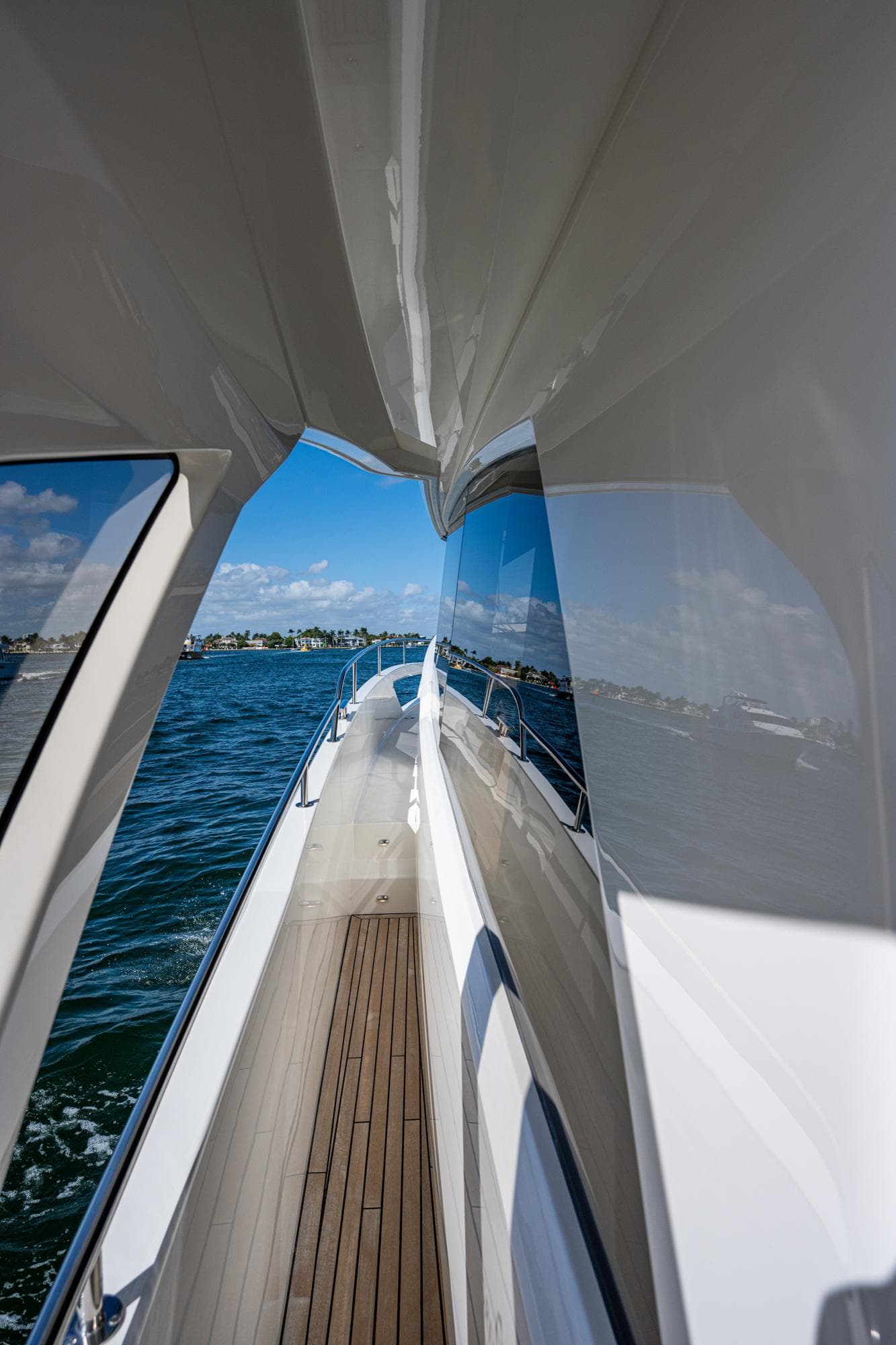 Side view of Greenline 45 Fly yacht, 2022 model, on the water.