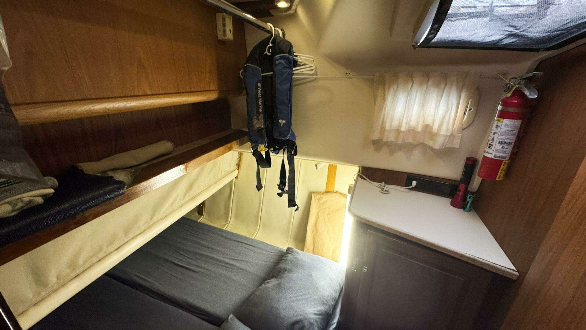 1999 Mainship 350 Trawler - Image 18
