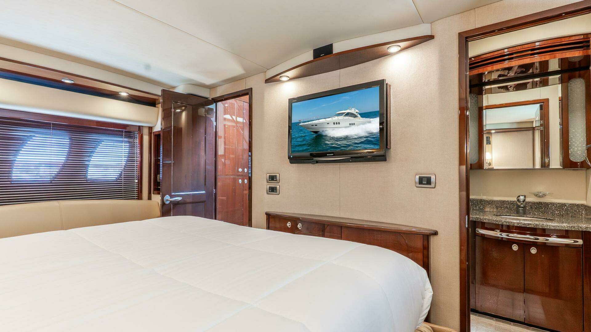 2008 Sea Ray Sundancer 60 - Image 24