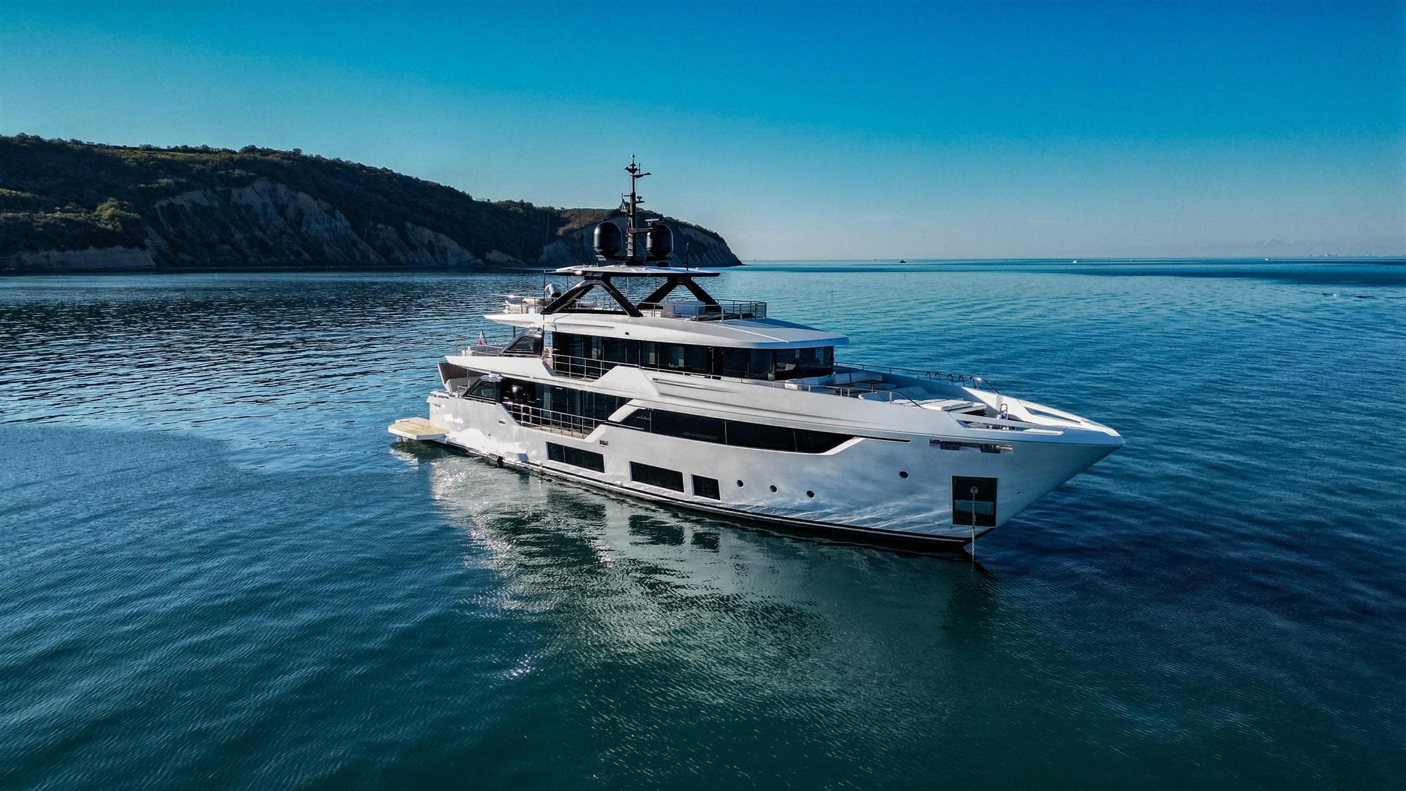 2025 Custom Line NAVETTA 38