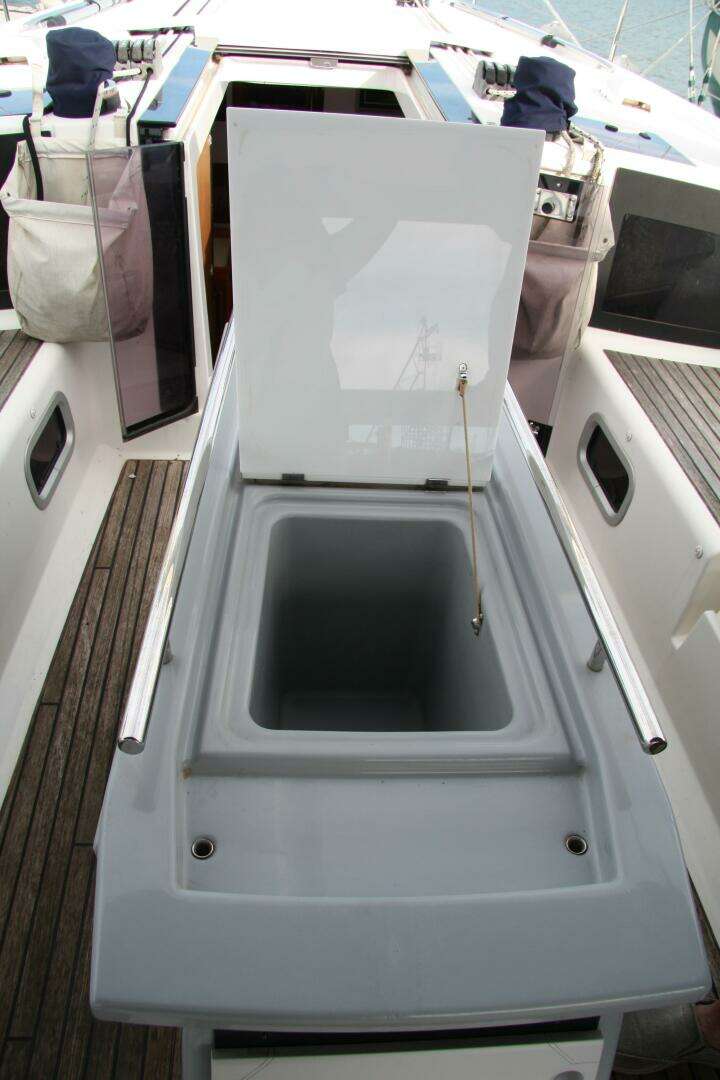 2013 Beneteau Oceanis 41 - Image 55