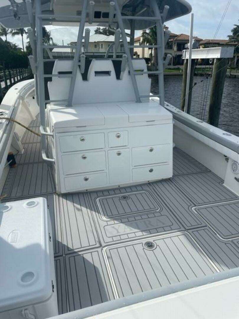 2018 Regulator 41 - Image 18