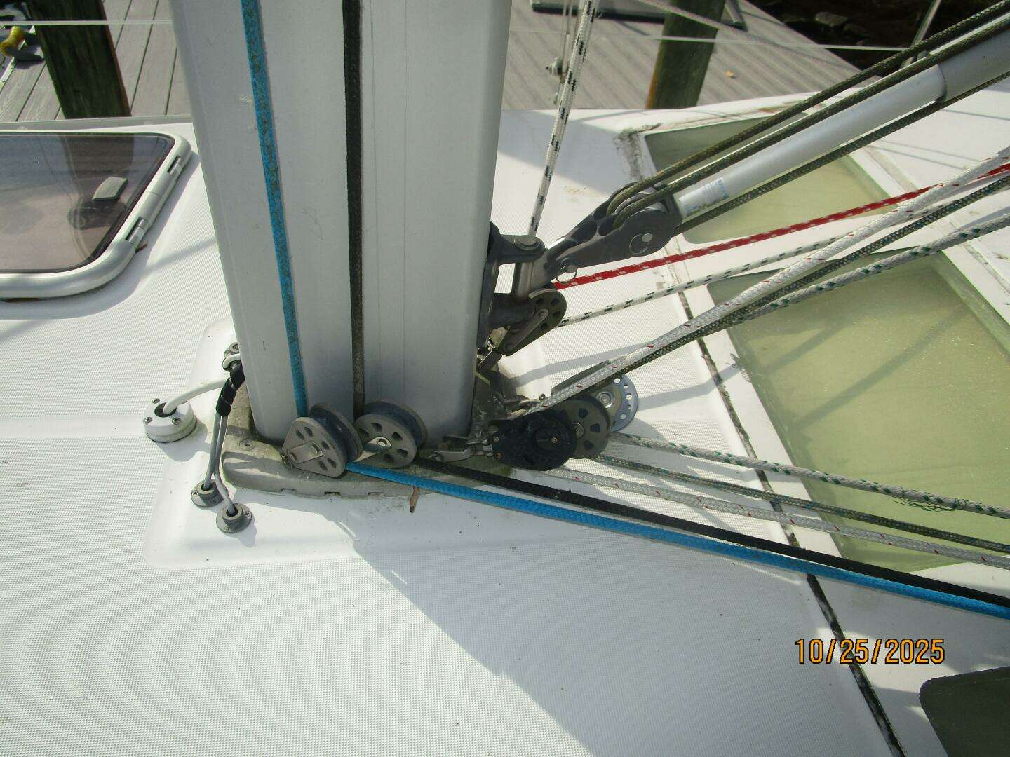 2007 Beneteau 373 - Image 18