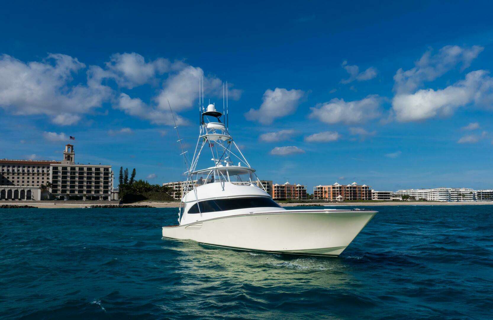 2015 Viking 70 Convertible - Image 38