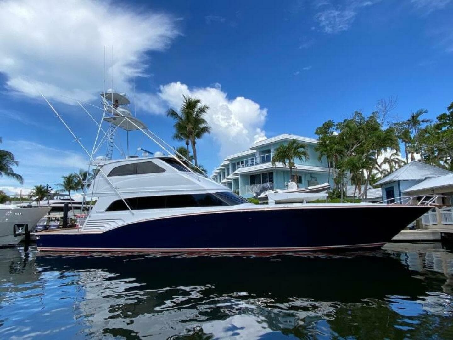 2005 Sea Force IX Enclosed Flybridge - Image 6
