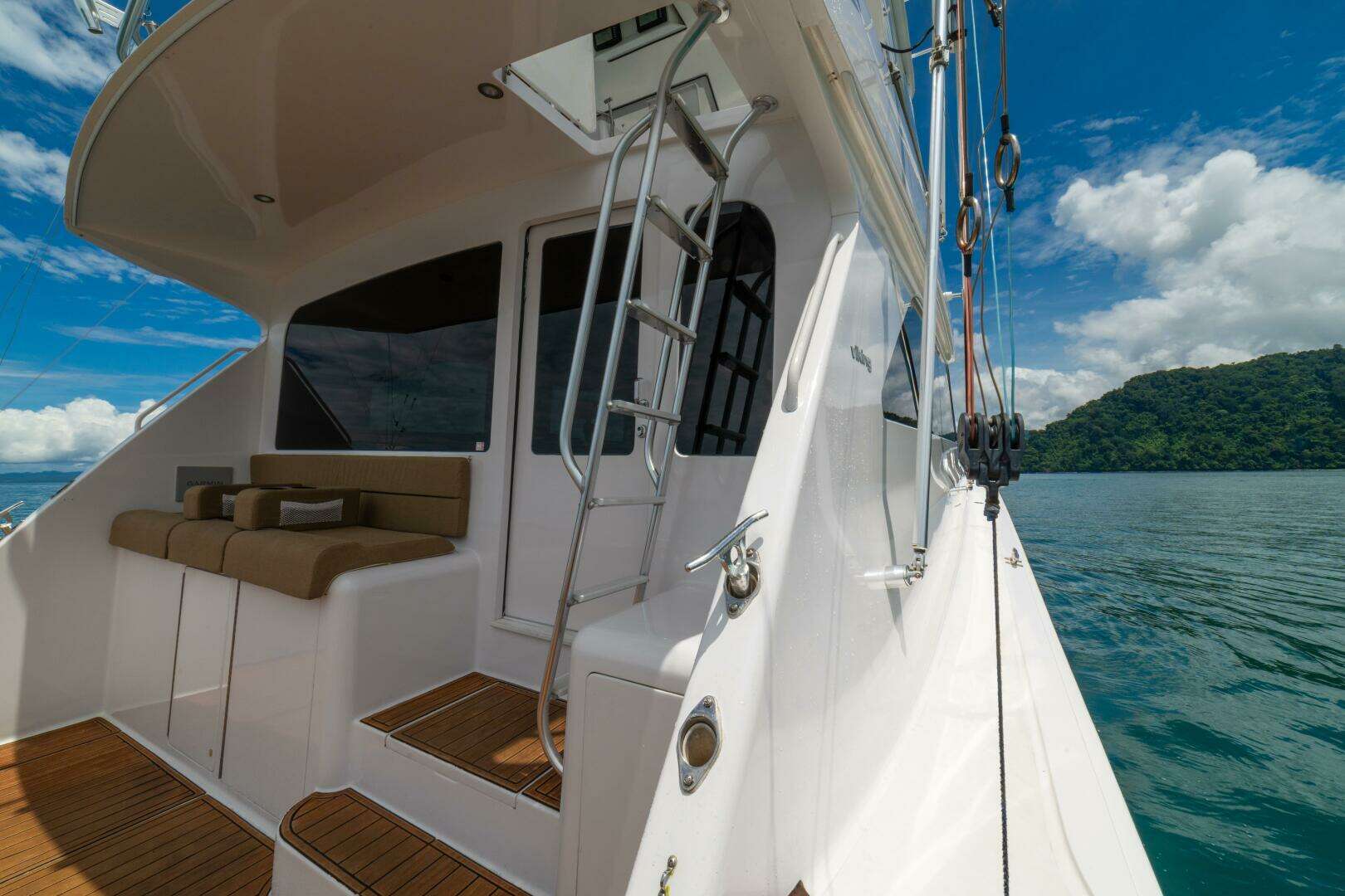 2004 Viking 61 Convertible - Image 73
