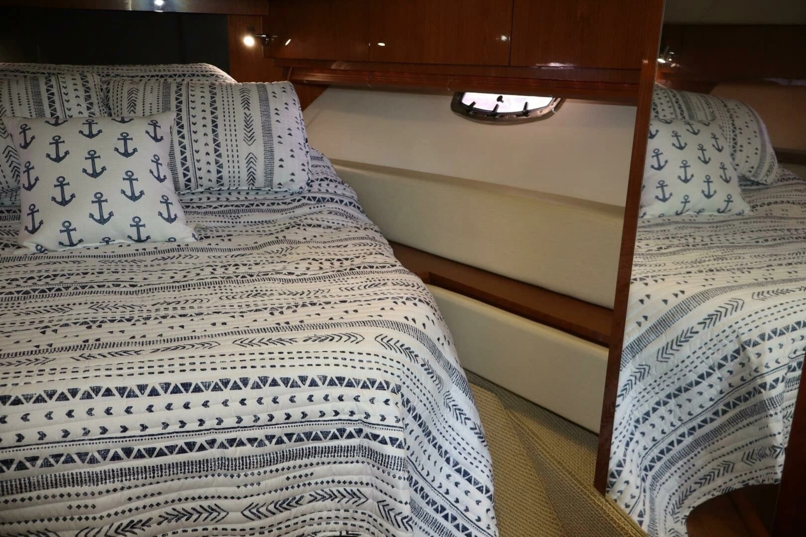 2015 Sea Ray 410 Sundancer - Image 22