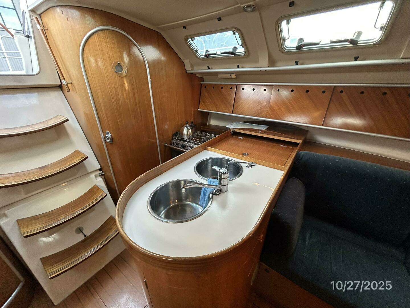 1992 Beneteau 38s5 - Image 40