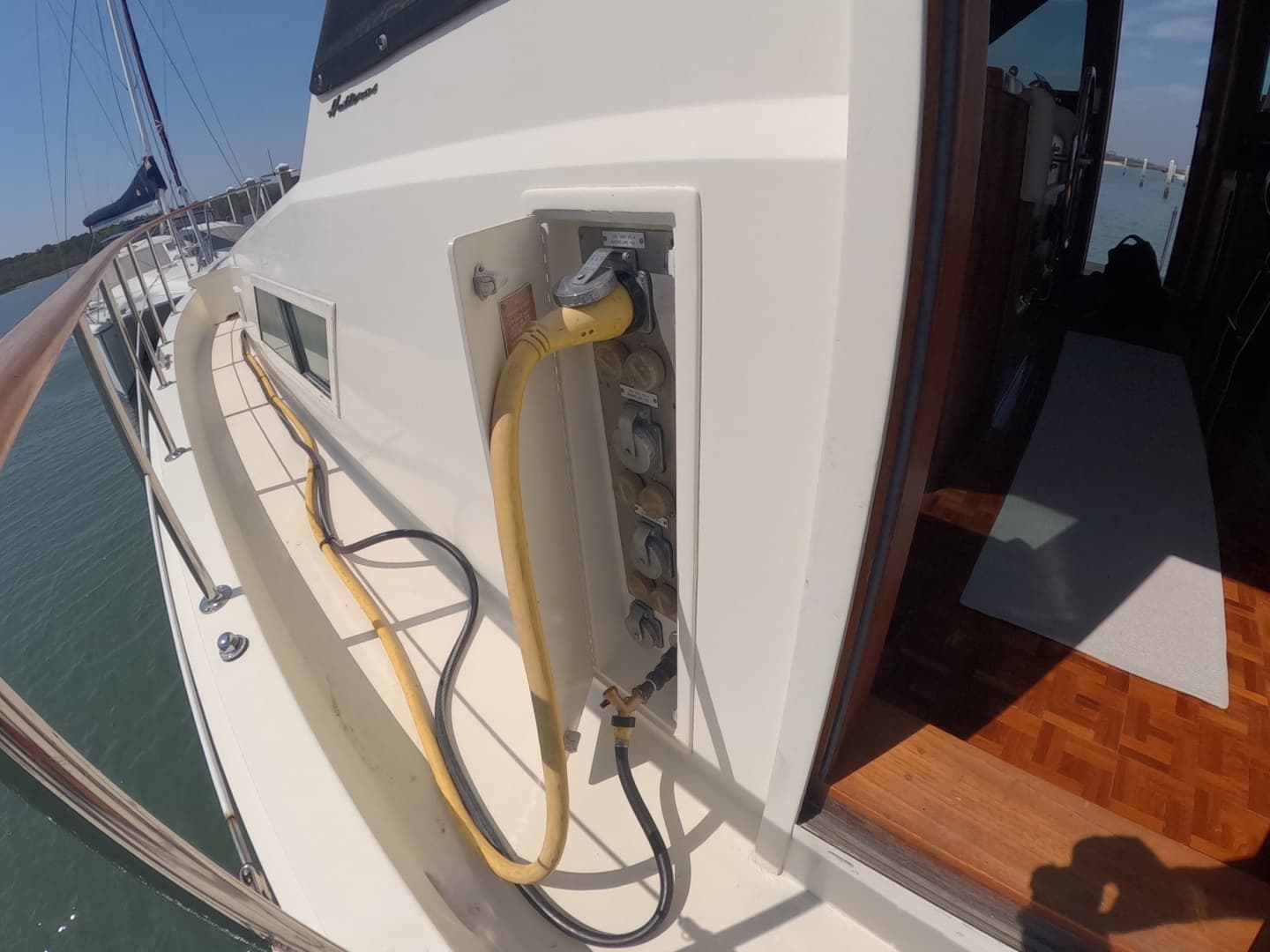 1987 Hatteras Motor Yacht - Image 45