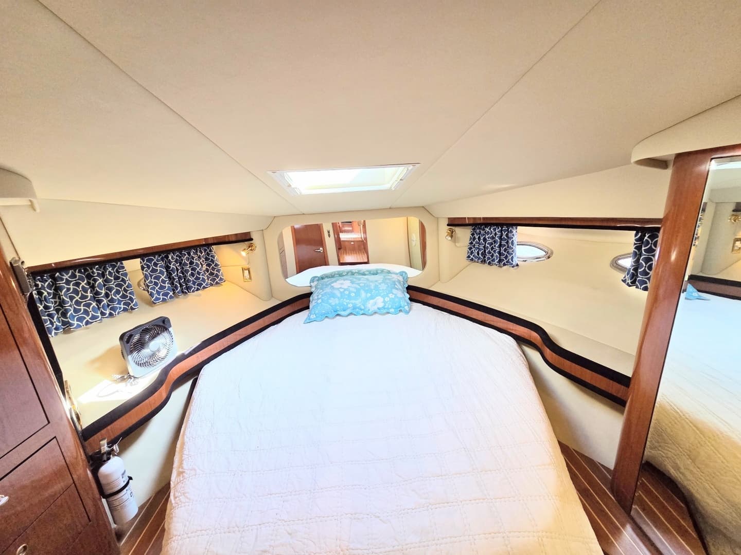2002 Sea Ray 480 Motor Yacht - Image 21