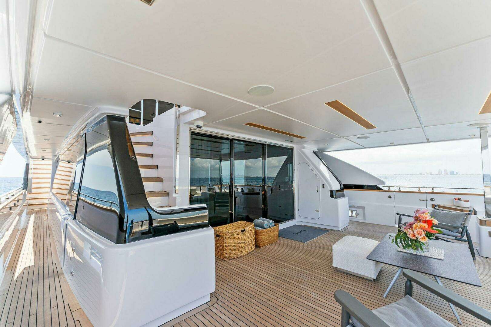 2024 Custom Line Navetta 33 - Image 30