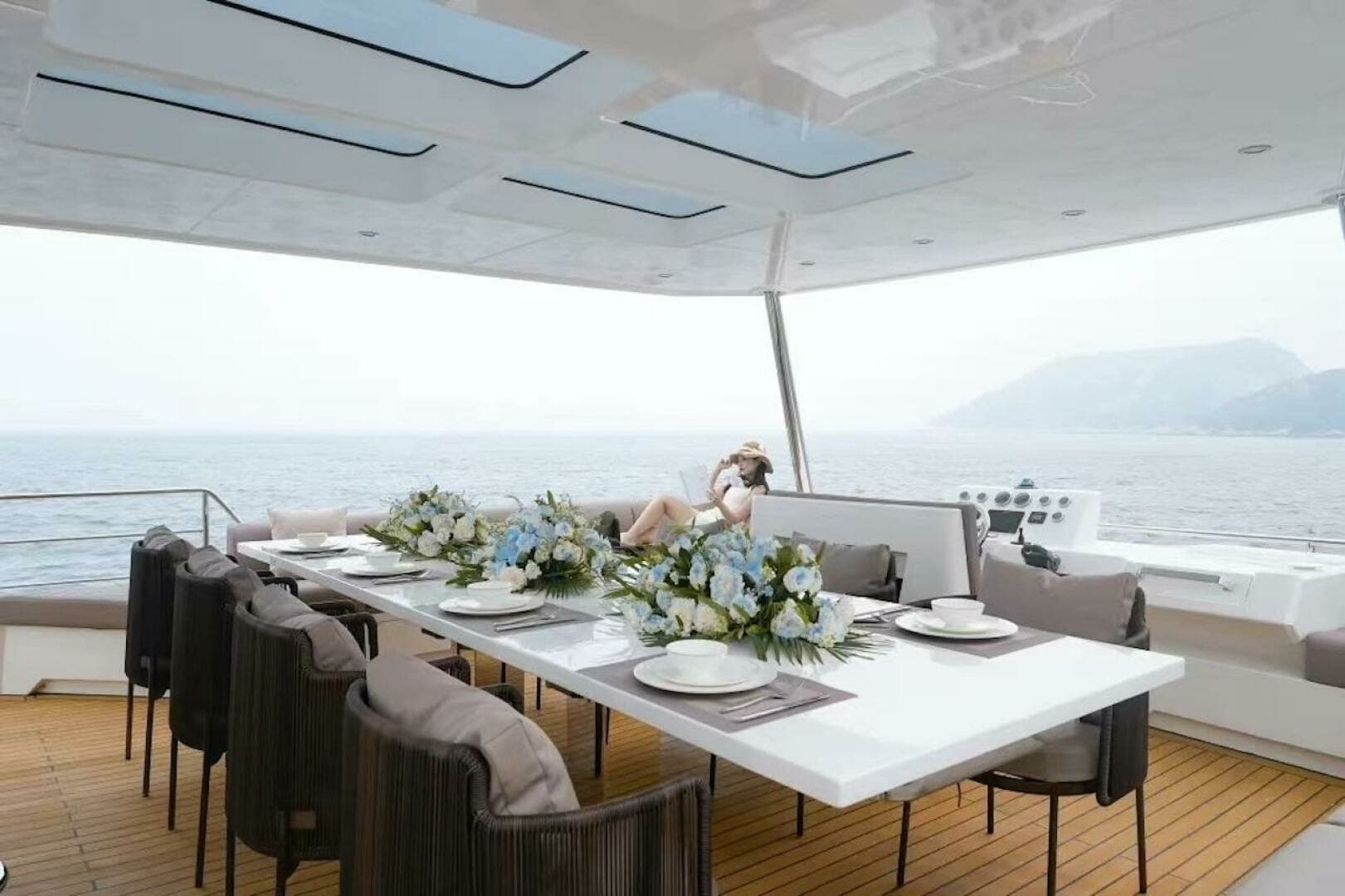 2026 Diamond Yachts EF56 Power Catamaran - Image 12