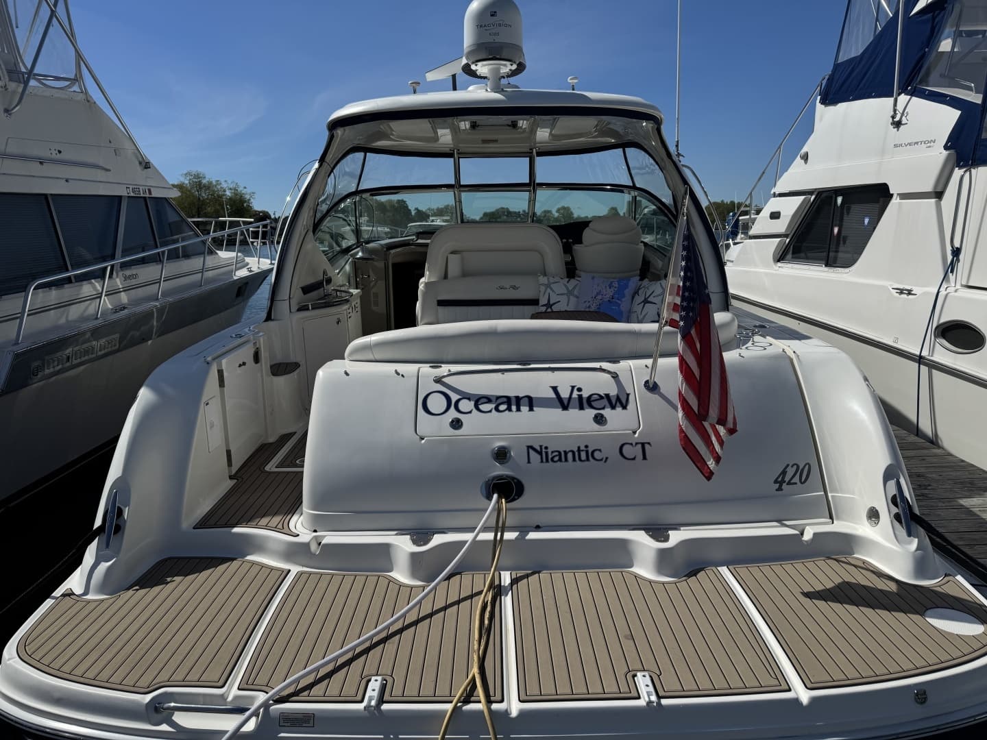 2005 Sea Ray 420 Sundancer - Image 4