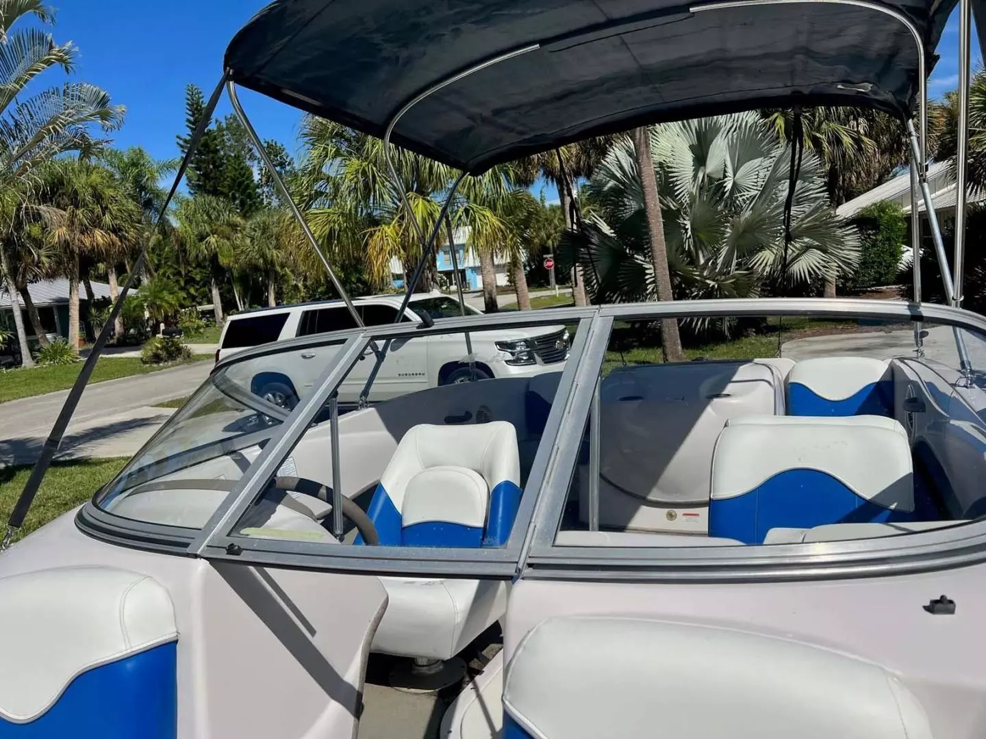 2005 Tahoe T18 Ski Boat - Image 5