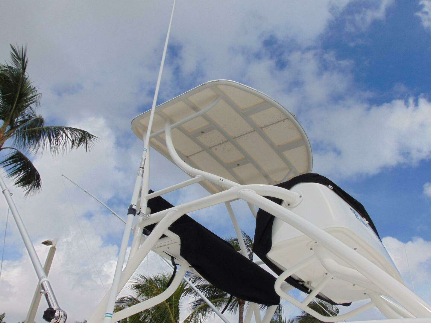 2013 Boston Whaler 370 Outrage - Image 12
