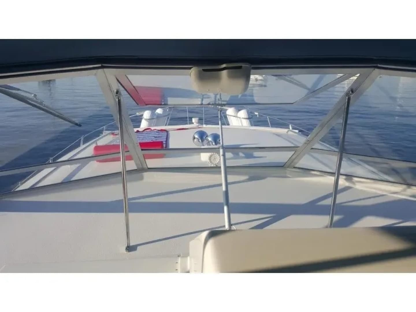 1989 Chris-Craft Catalina 381 - Image 10