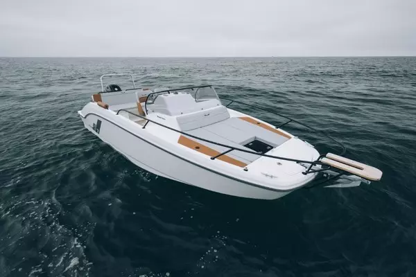 2026 Beneteau Flyer 7 Sundeck - Image 1