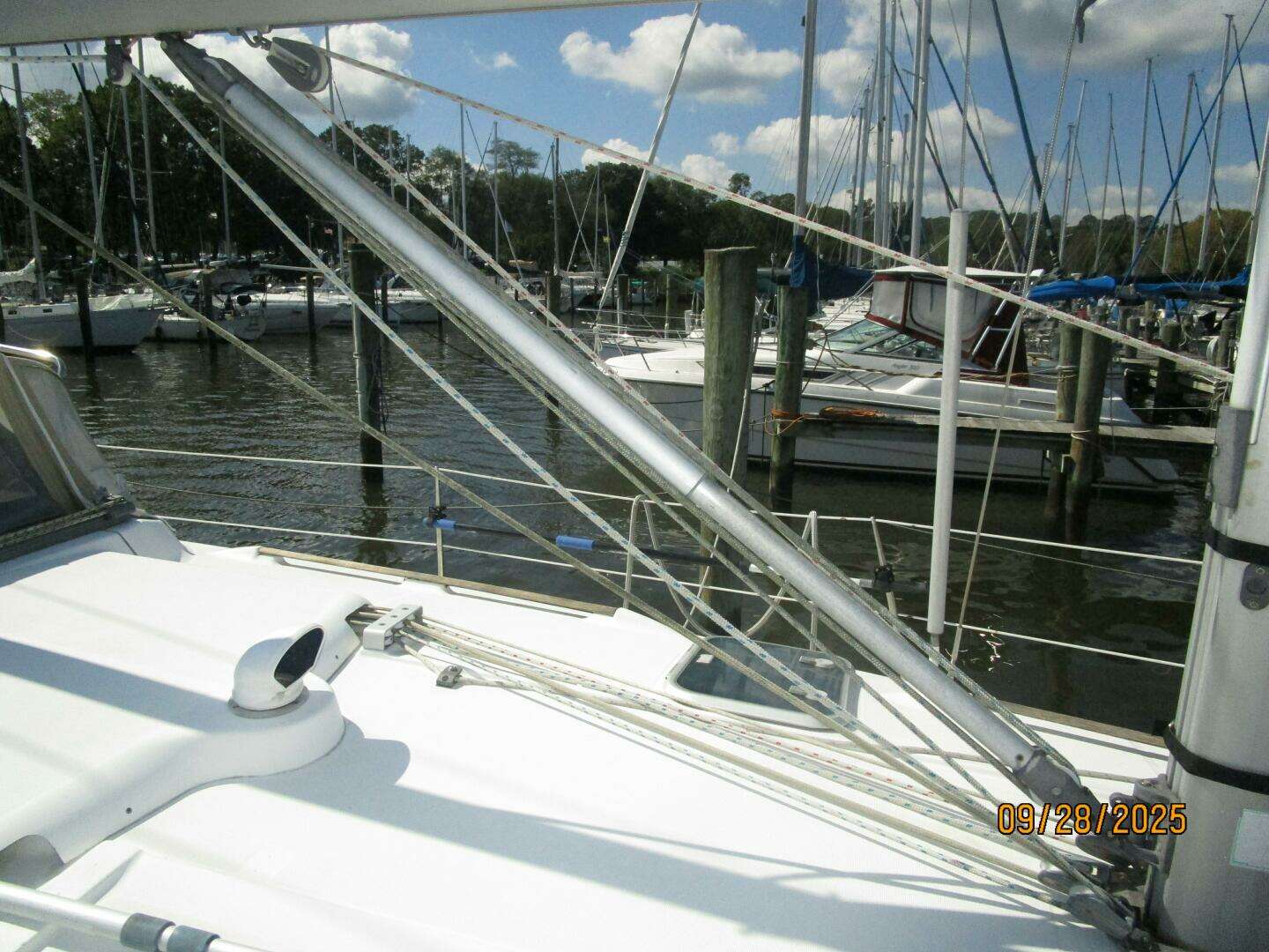 1998 Beneteau Oceanis 381 - Image 17