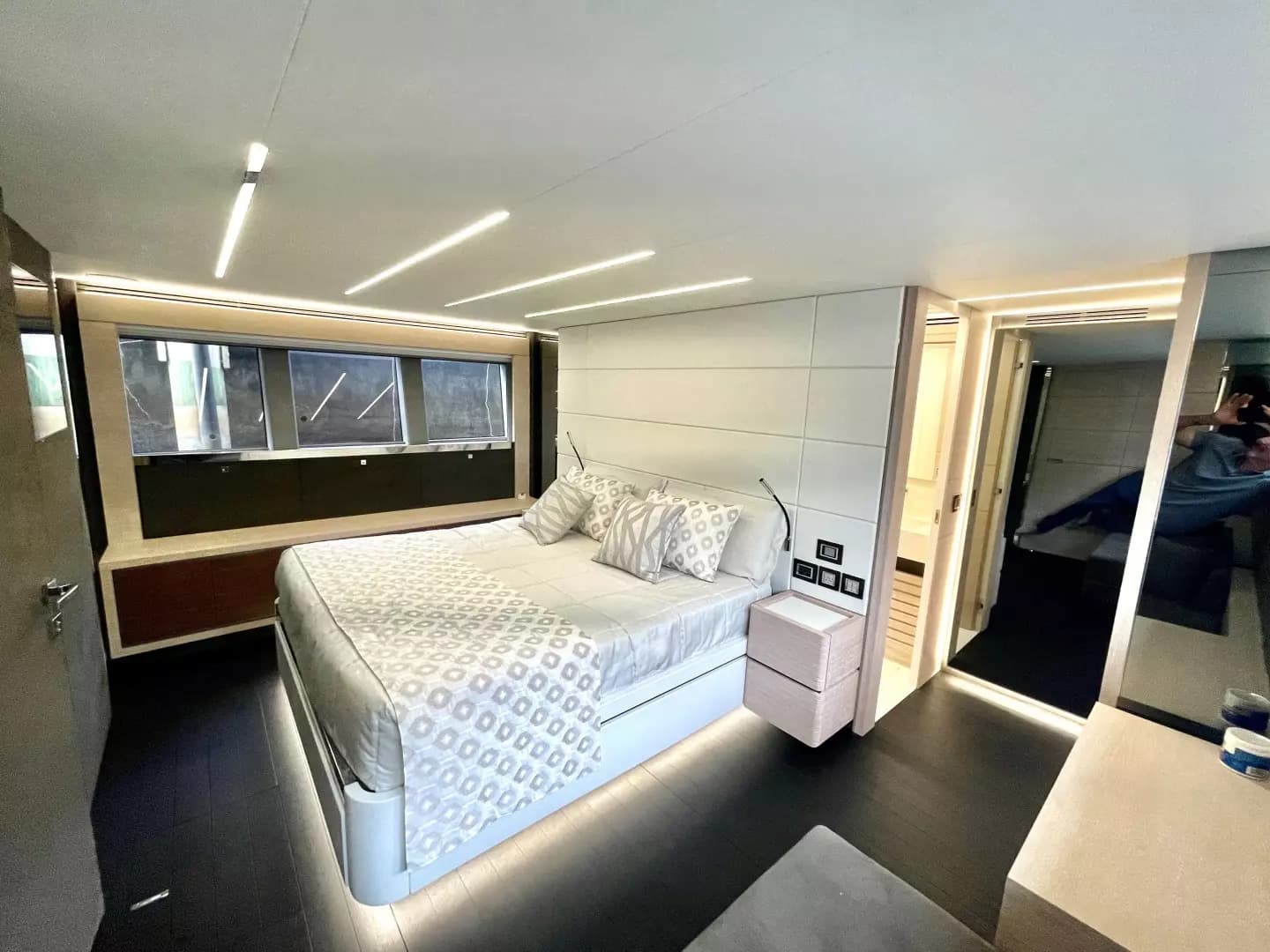 2021 Astondoa 66 Flybridge - Image 15