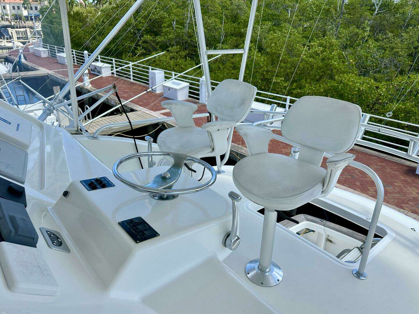 2005 Ocean Yachts 50 Super Sport - Image 8
