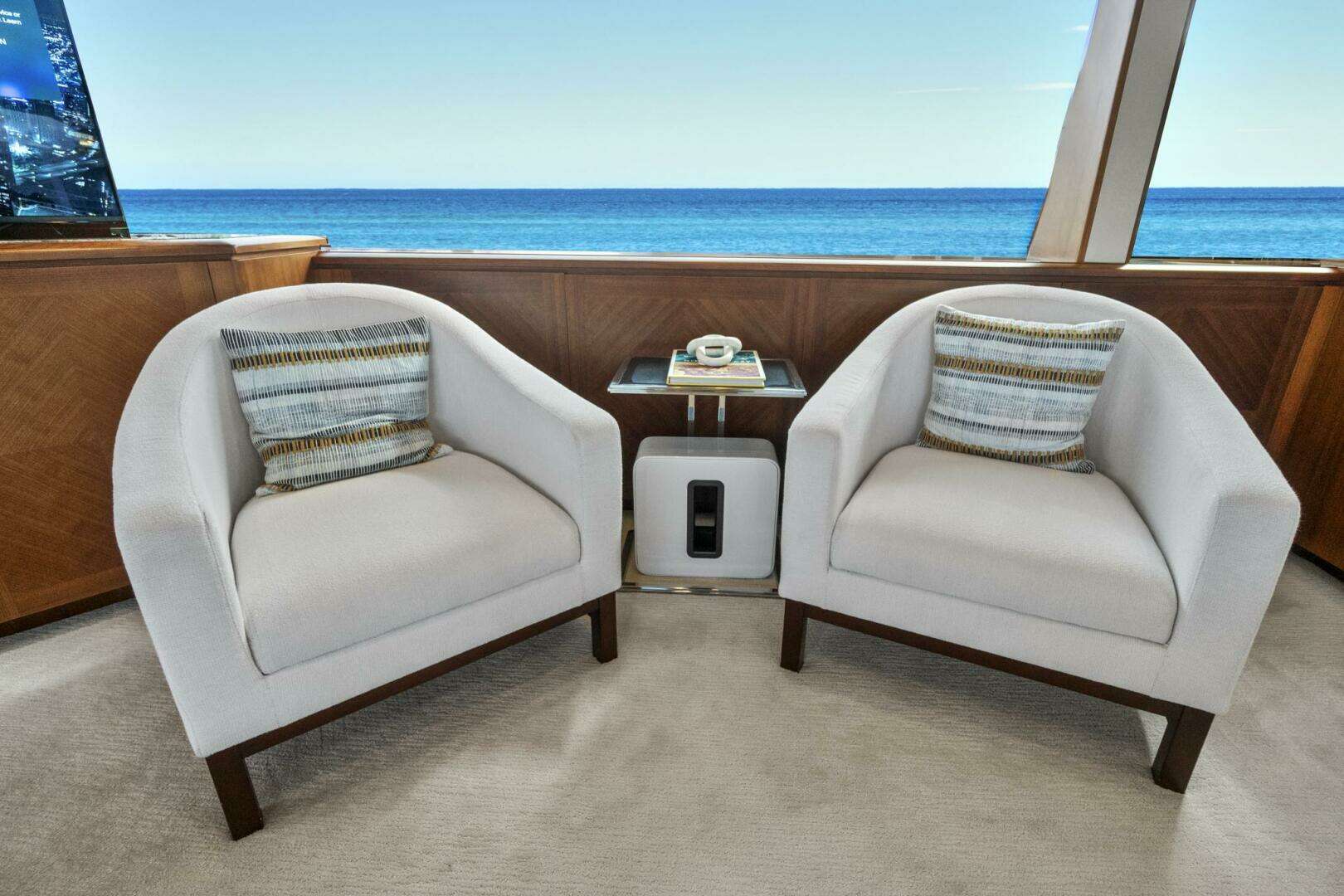 2016 Ocean Alexander 85 E - Image 22