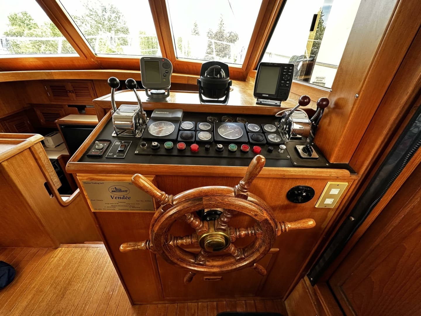 1990 Marine Trader — - Image 18