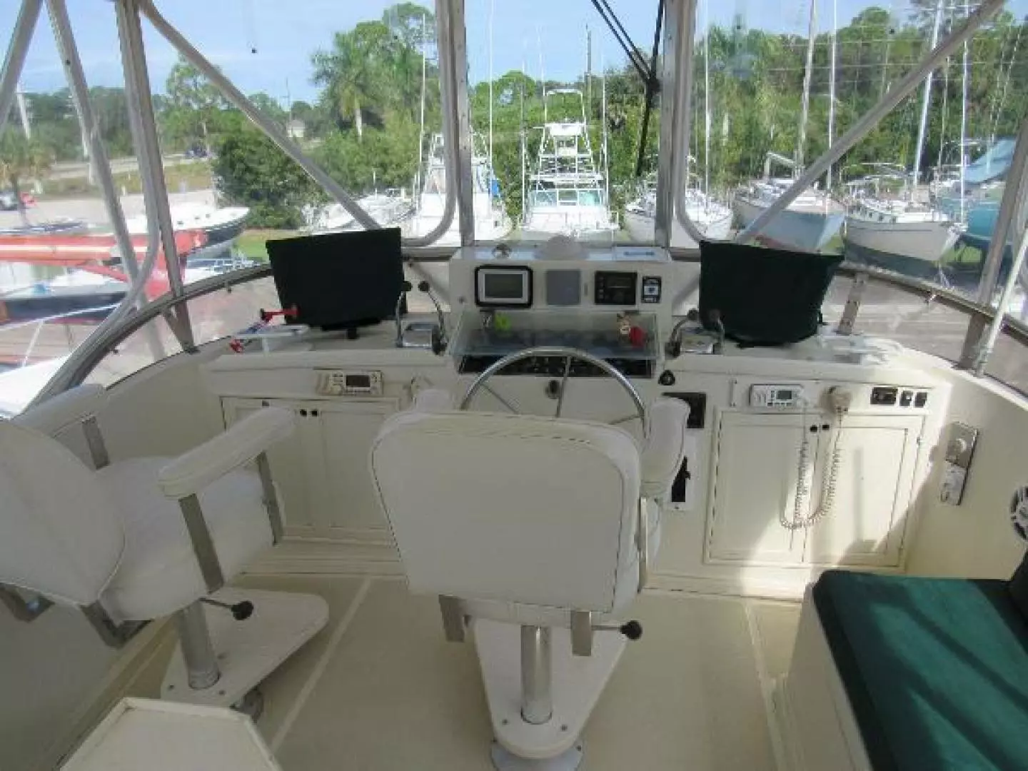 1987 Offshore Yachts Yachtfisher CPMY - Image 13