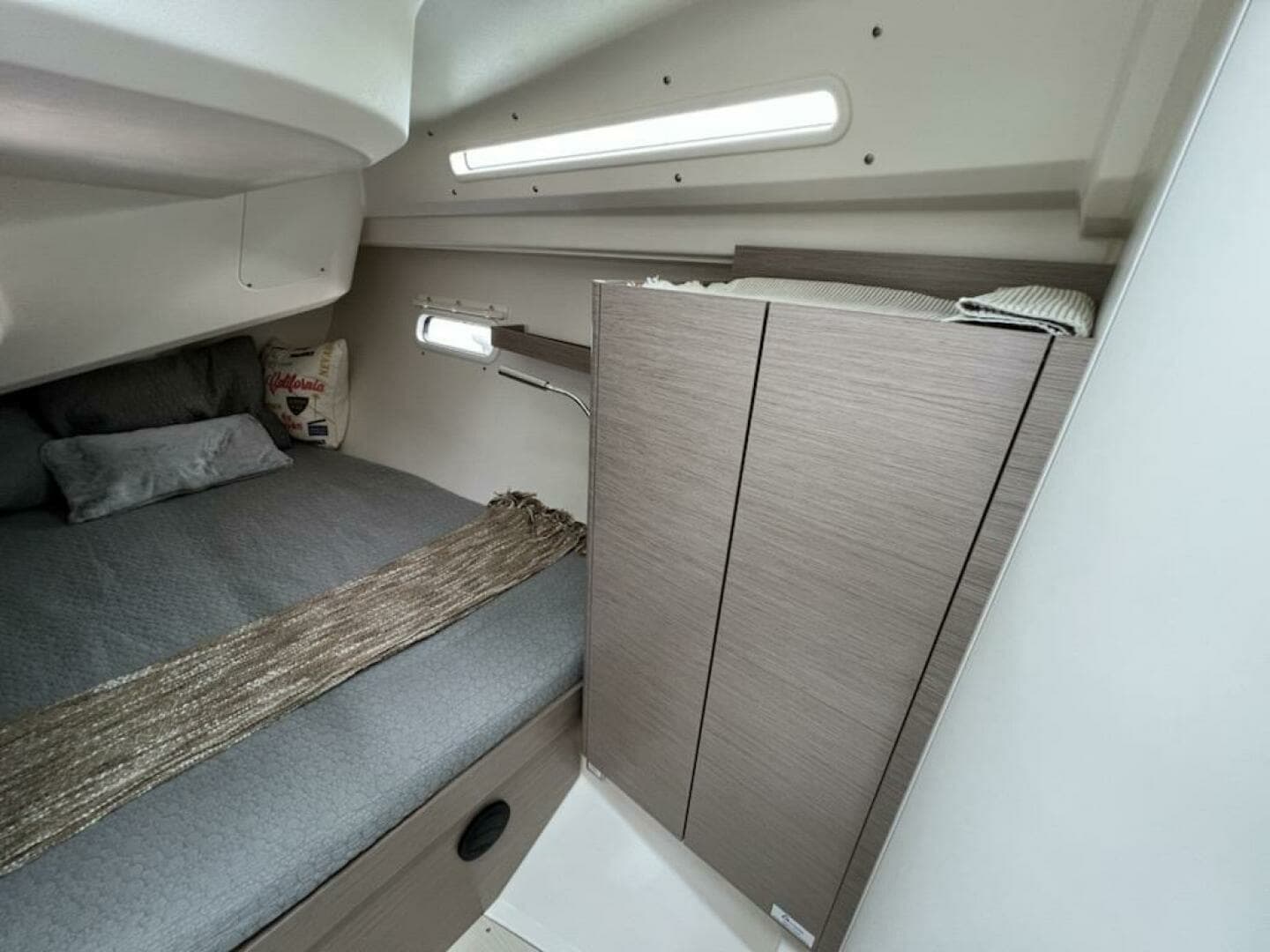 2023 Hanse 388 - Image 18