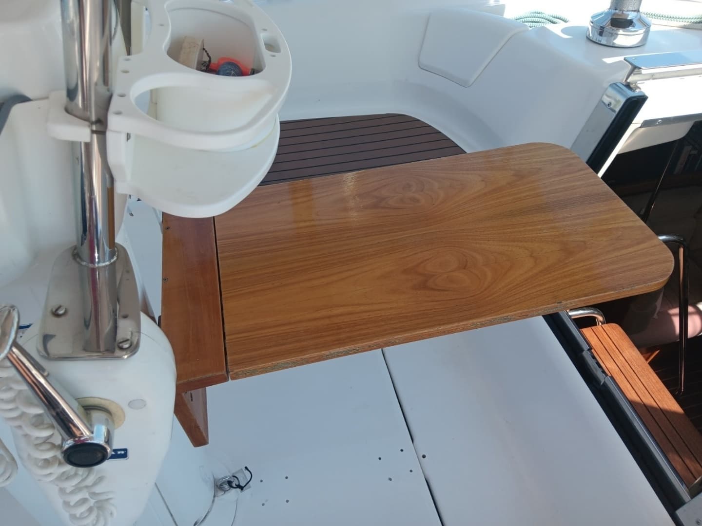 2007 Hunter Center Cockpit - Image 20