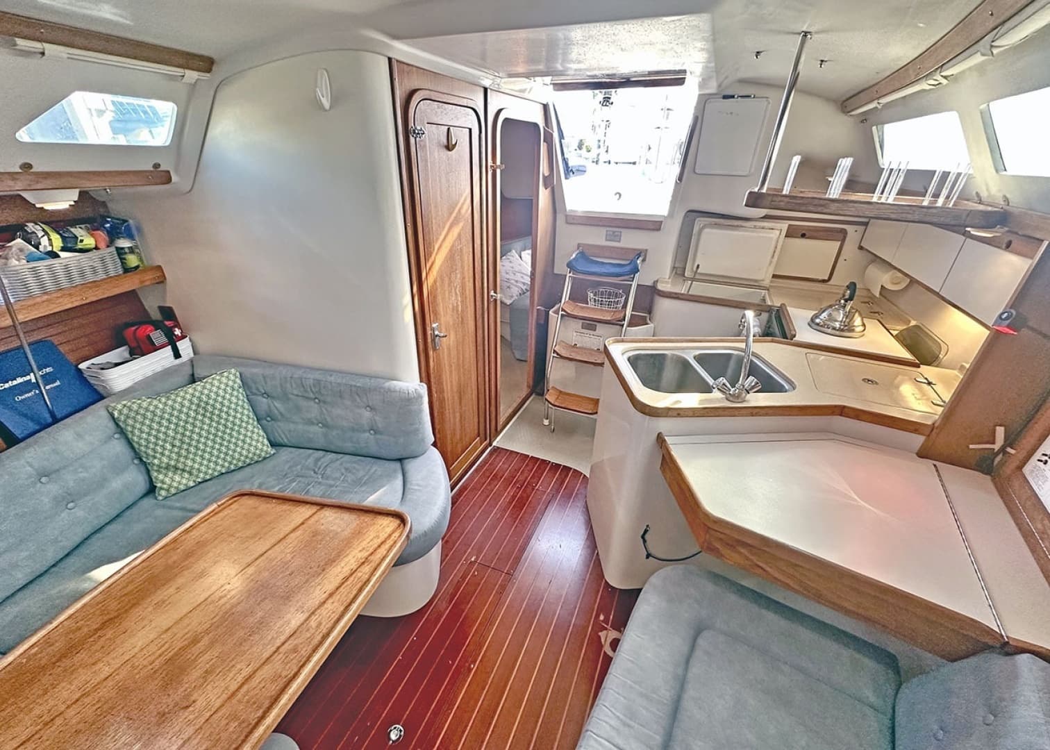 1996 Catalina 320 - Image 3