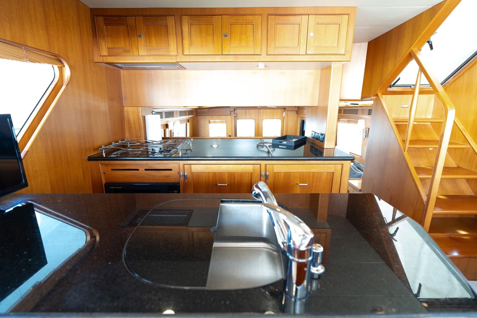 2015 Marlow Explorer 49E - Image 24