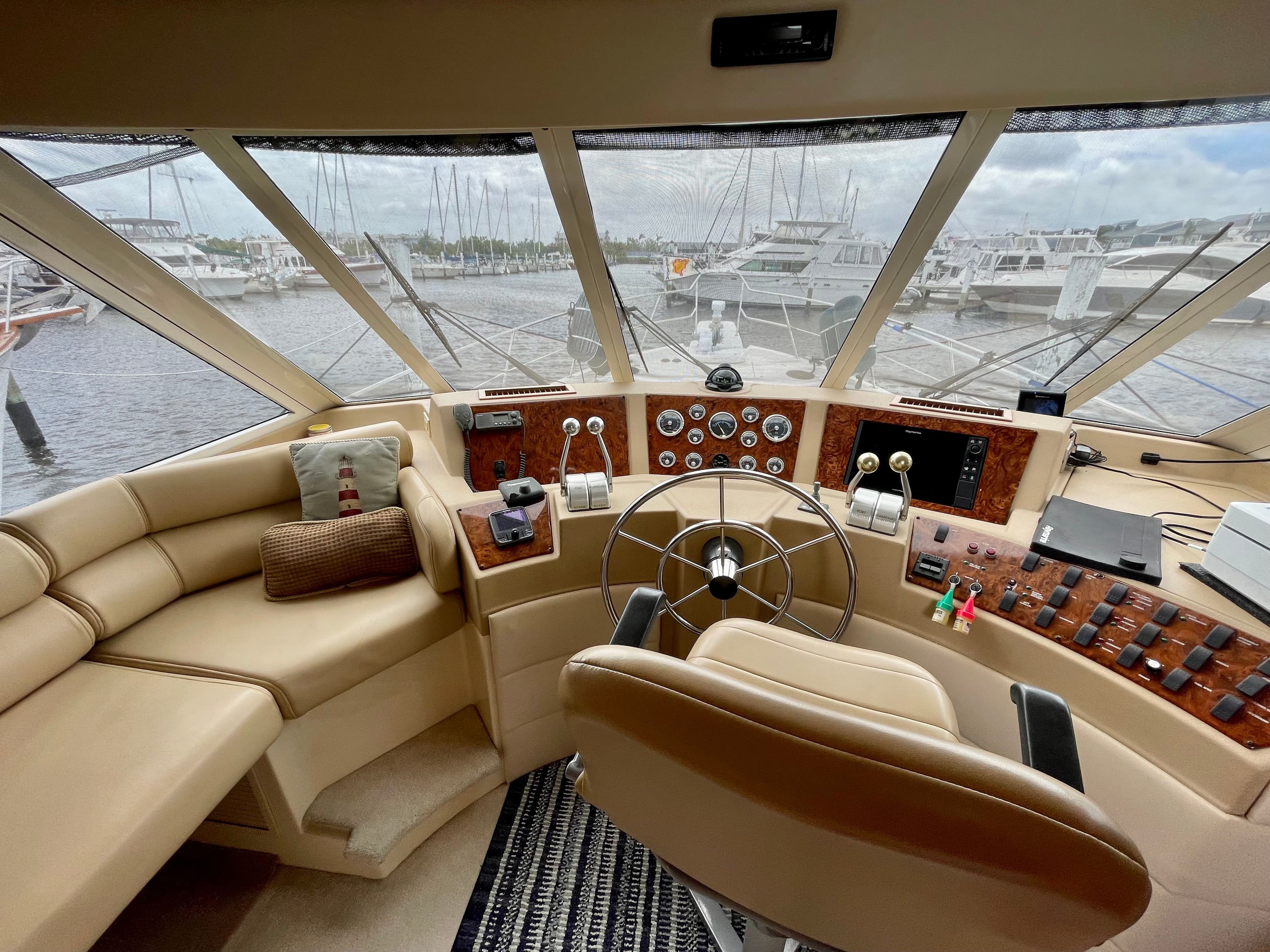 2004 Meridian 490 Pilothouse - 24