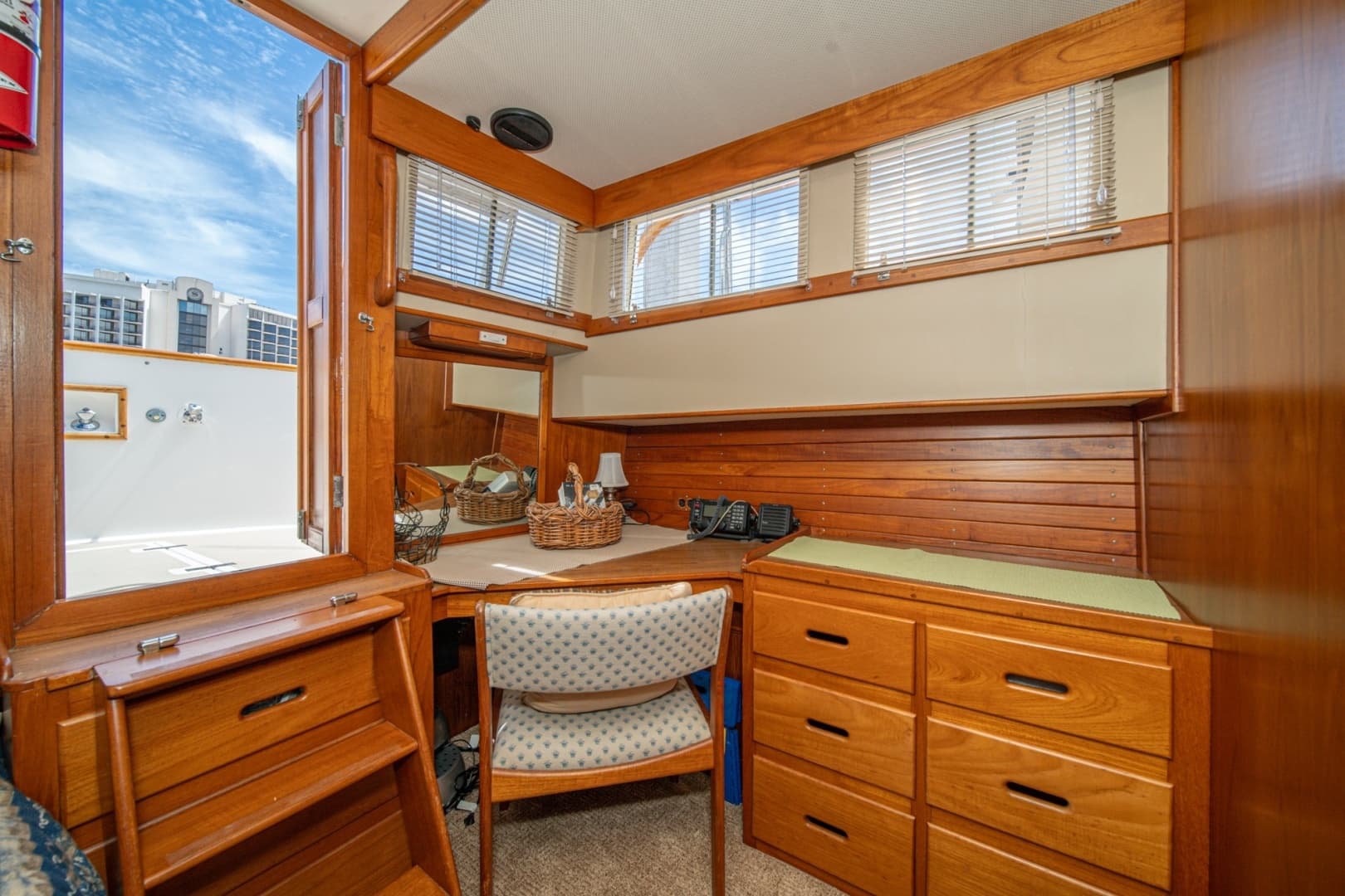 1987 Grand Banks 47 motoryacht - Image 60