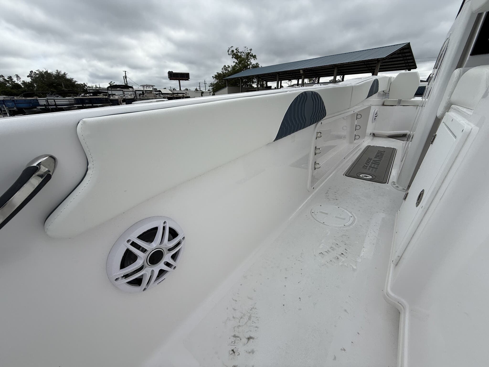 2026 Twin Vee 260 GFX2 CC - 14