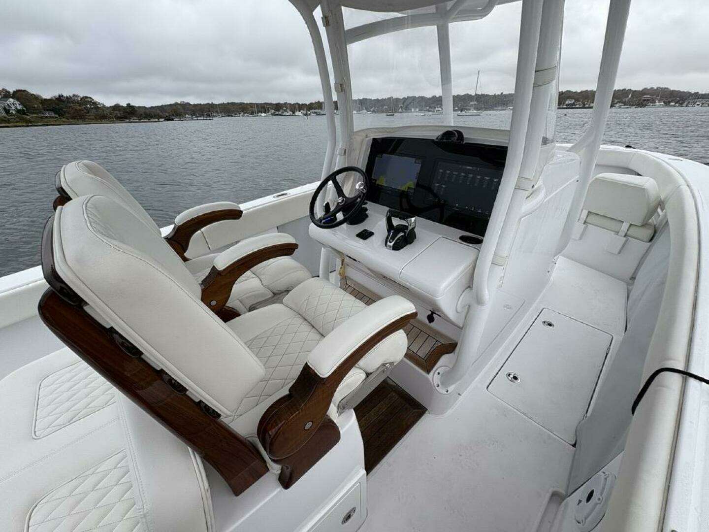 2023 Jupiter 30 - Image 36