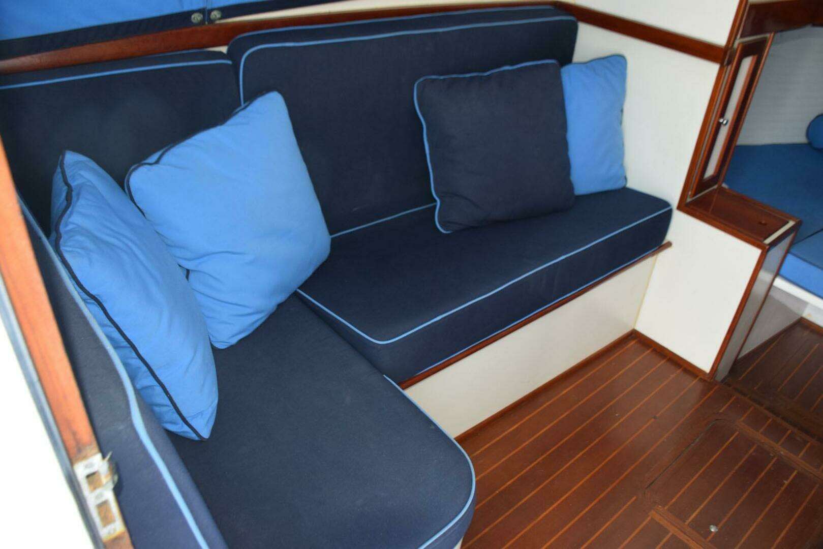 1976 Bertram Flybridge Cruiser - Image 32