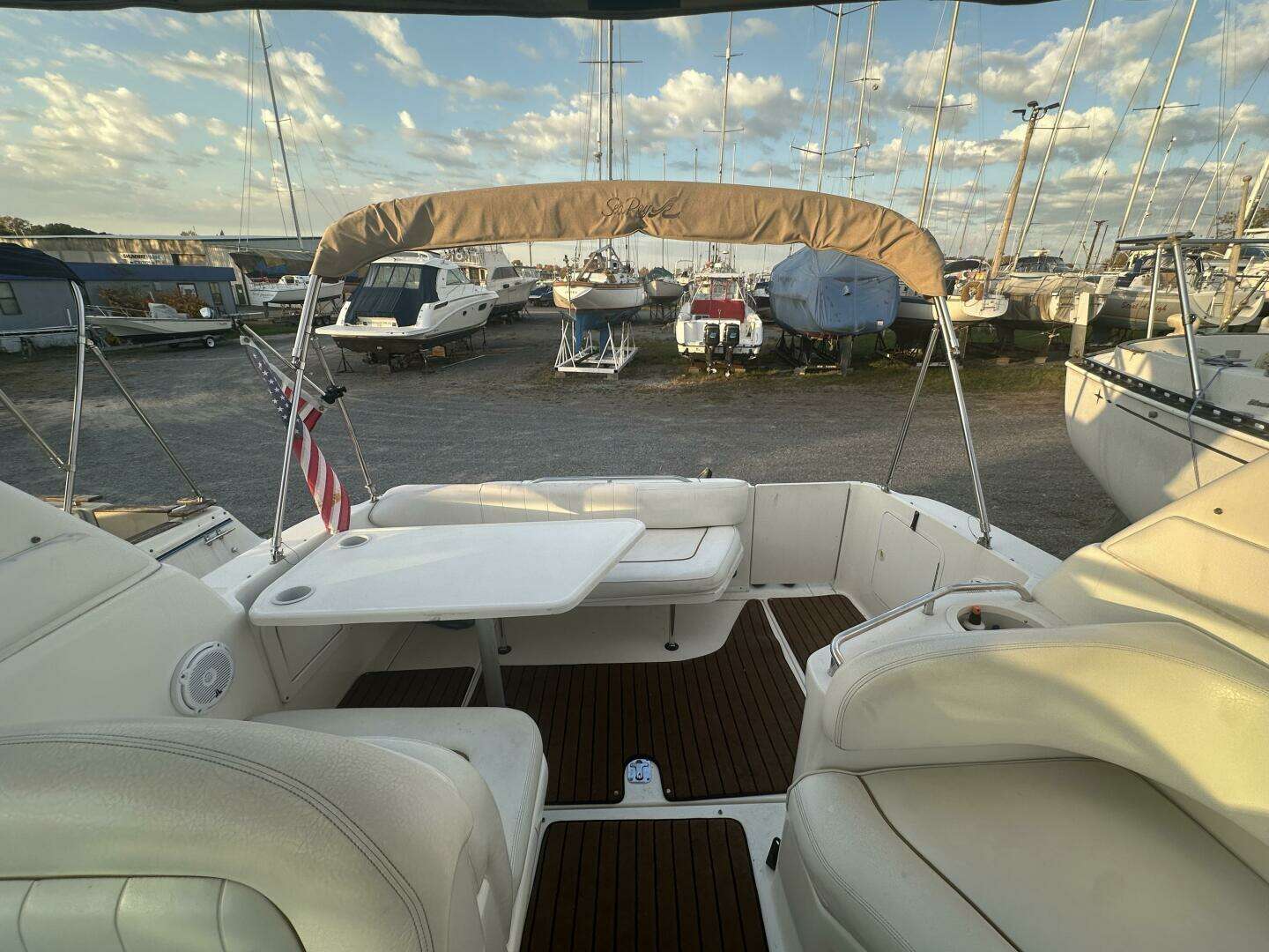2000 Sea Ray 290 - Image 9