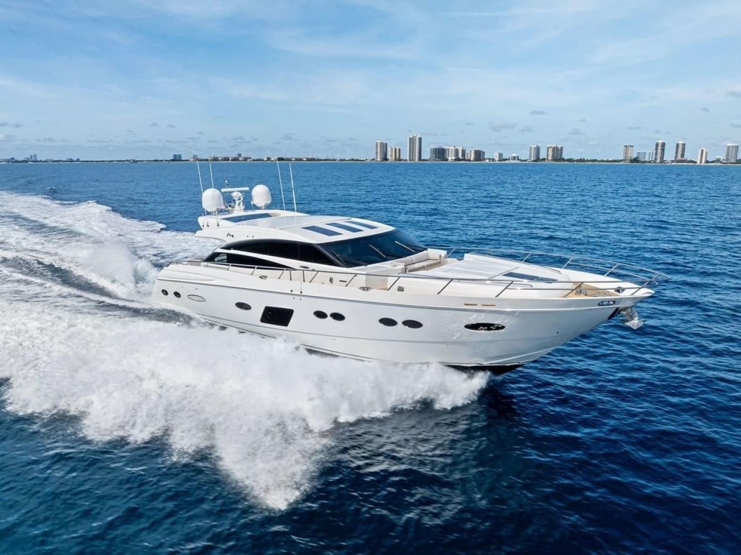 2013 Princess 78 - Image 13