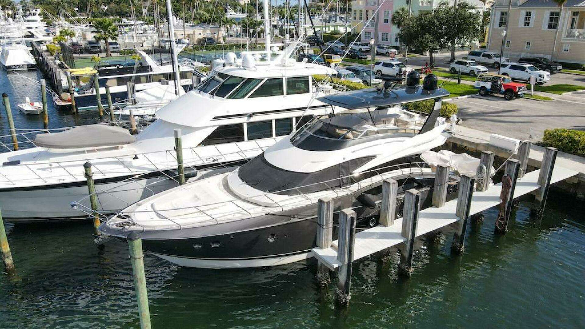2016 Marquis 660 Sport Yacht - Image 9