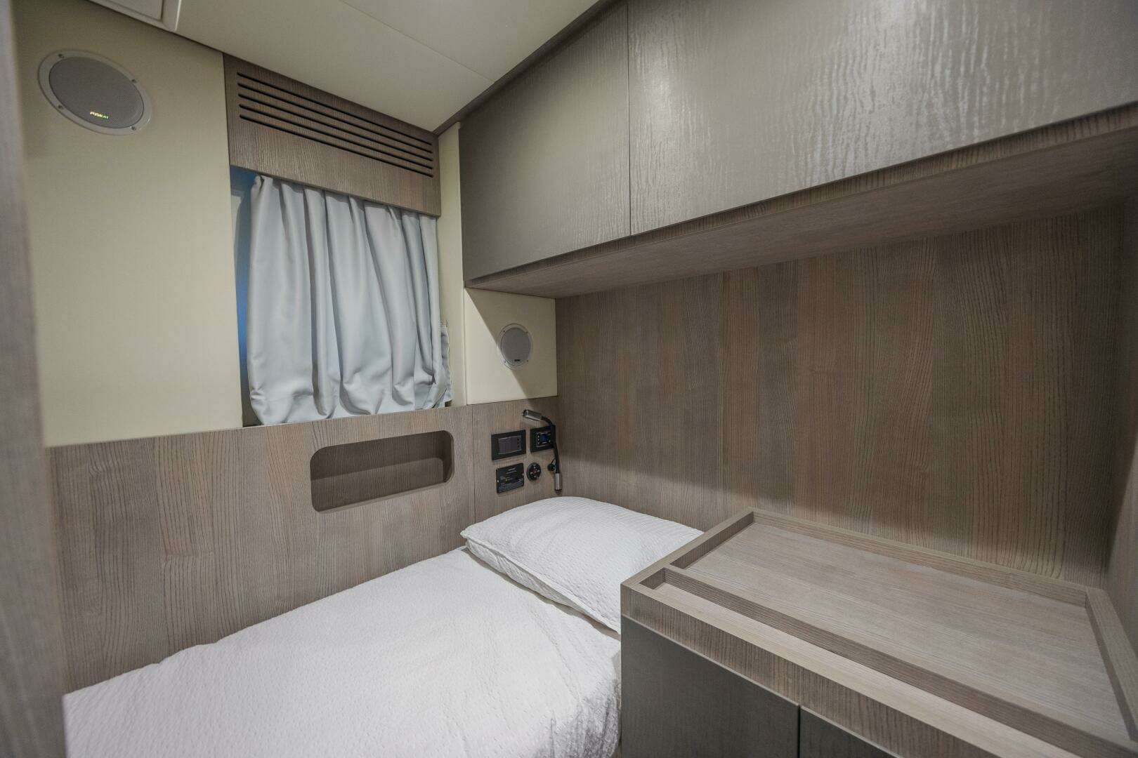 2023 Azimut S8 - Image 59