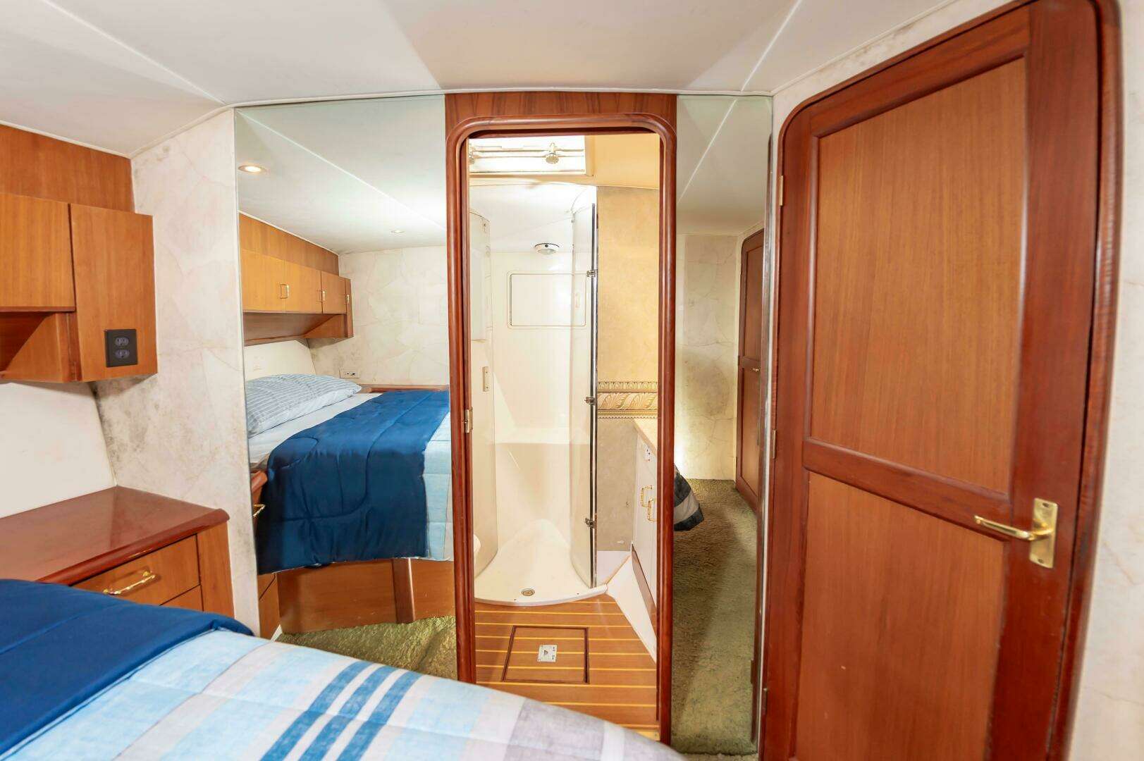 2000 Ocean 48 Supersport - Image 38