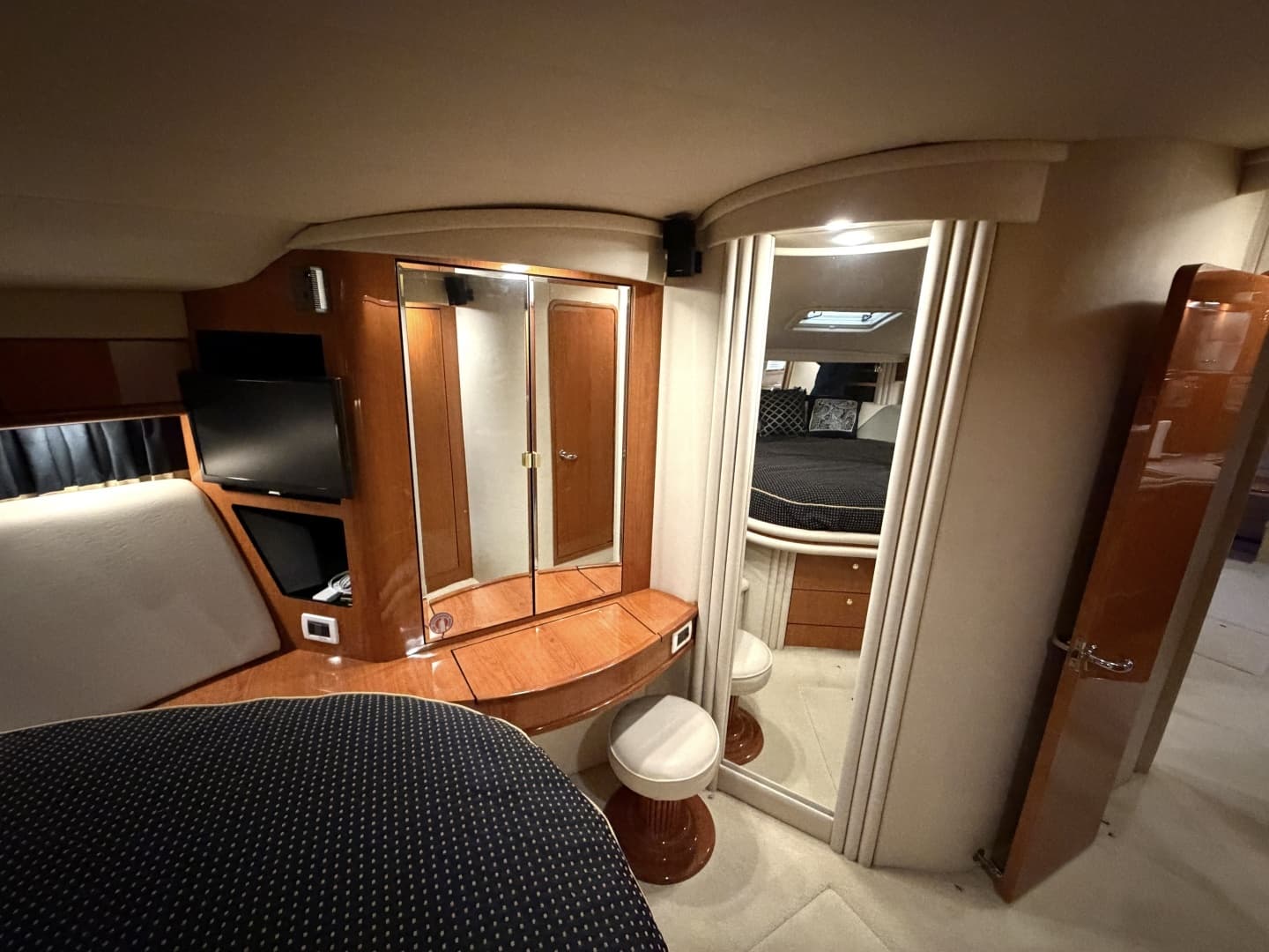 2001 Sea Ray 510 Sundancer 800 CAT - Image 33