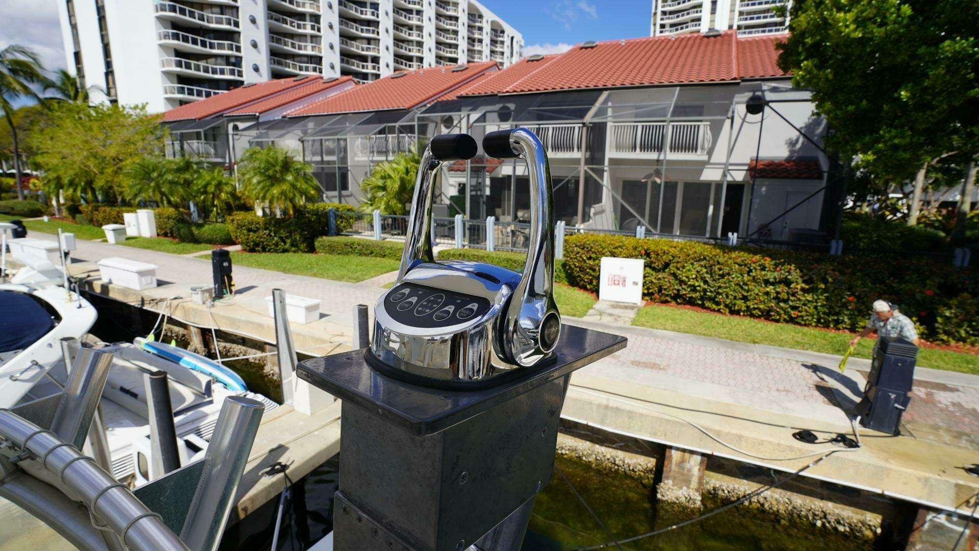 2005 Ocean Yachts — - Image 15