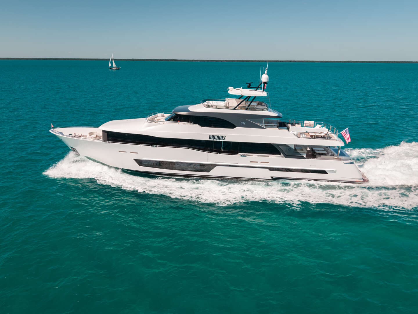 2022 Ocean Alexander 37L - Image 4