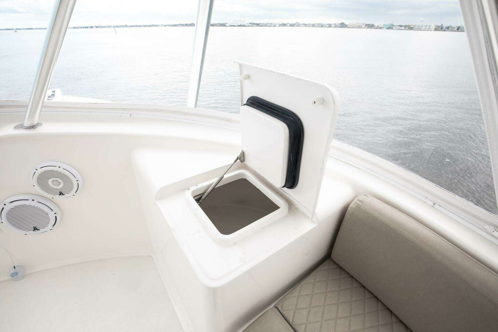 2007 Viking 68 Convertible - Image 21