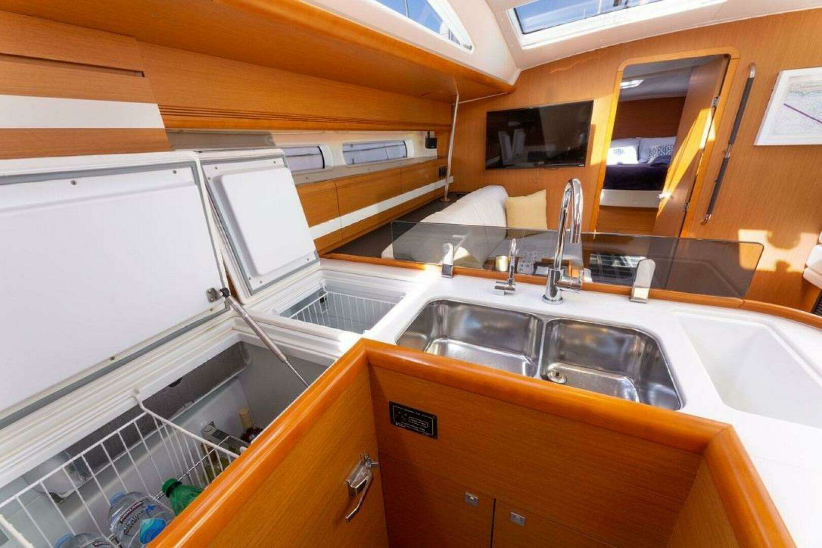 2015 Jeanneau 53DS - Image 36