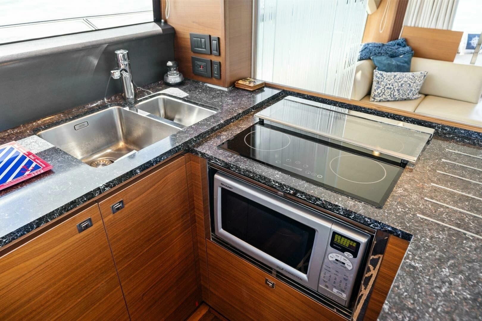 2015 Princess F60 - Image 14